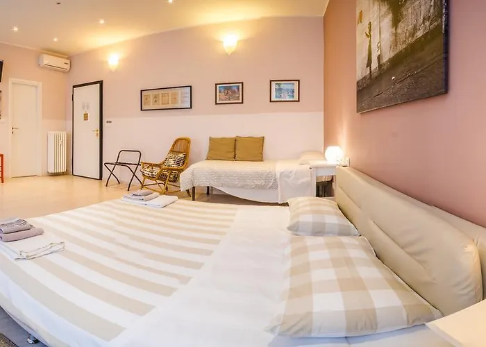 Bed & Breakfast Affitta Camere Dormire Bologna 4*